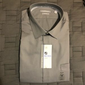 VAN HEUSEN FITTED LONG SLEEVED DRESS SHIRT